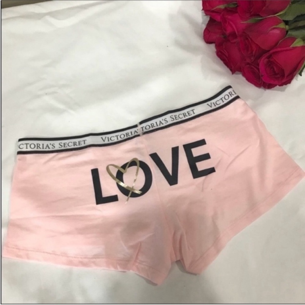 VS LOVE shortie size S